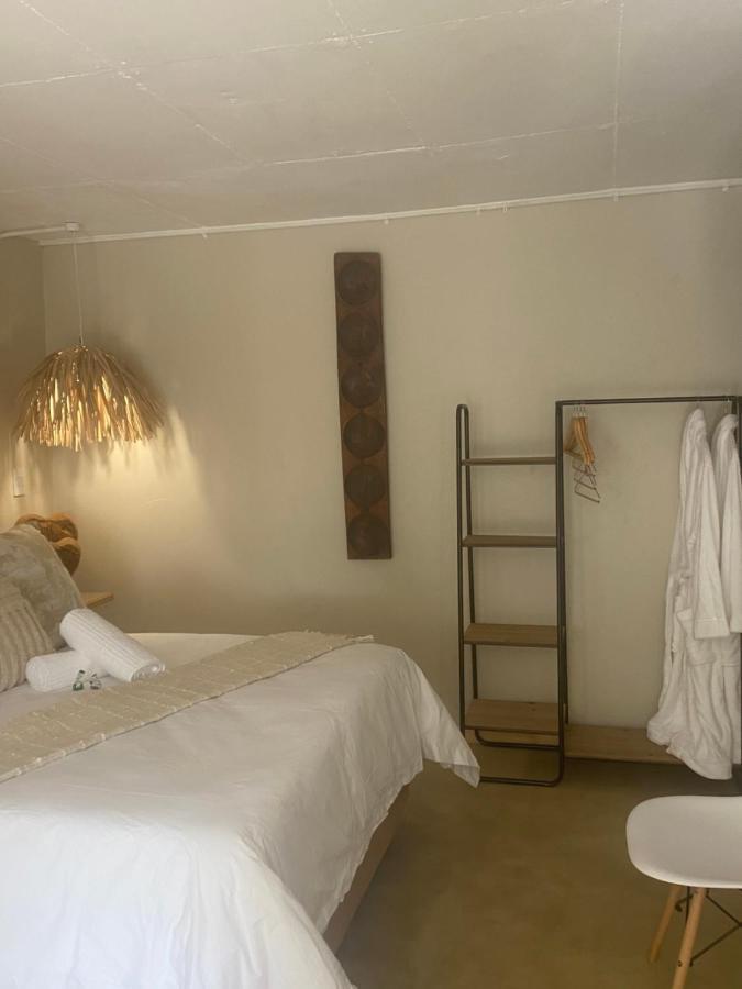 Luxury Upmarket Guesthouse 20 On 4Th รัสเทนเบิร์ก ภายนอก รูปภาพ