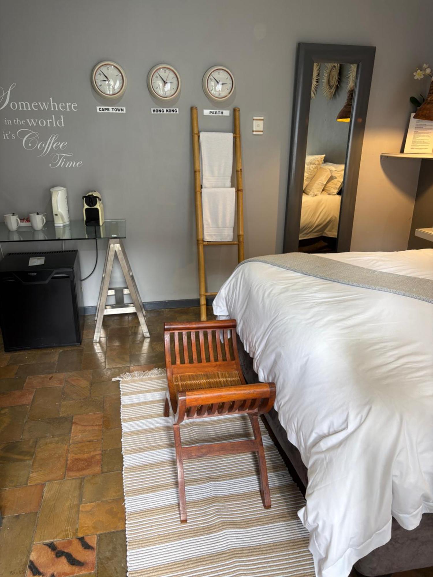 Luxury Upmarket Guesthouse 20 On 4Th รัสเทนเบิร์ก ภายนอก รูปภาพ